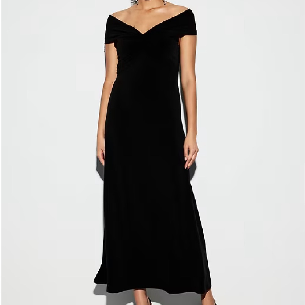 NWT The Occasion by Old Navy Off-Shoulder Maxi Dress in Black Jack size L